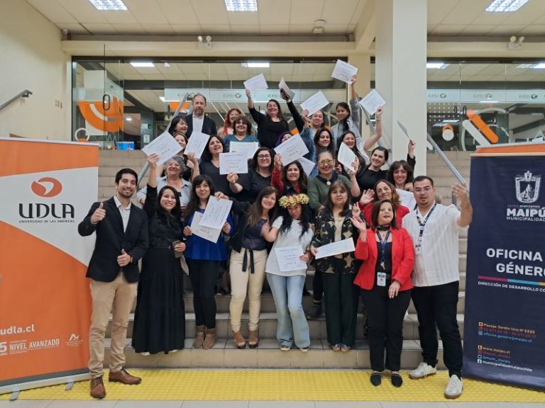 Emprendedoras de Maipú culminan proceso formativo con la Escuela Apoyo Emprendedor Femenino