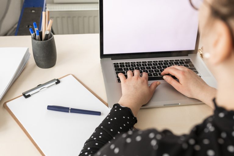 IMFE y GIE-STEM impulsan la escritura científica como herramienta clave para el avance del conocimiento