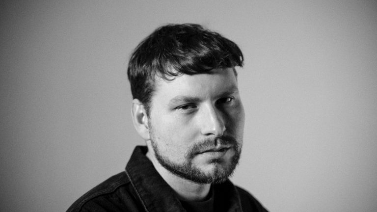 Bernardo Quesney, docente UDLA: “Quiero que mis estudiantes encuentren su voz propia y entiendan el impacto de su arte en la audiencia”