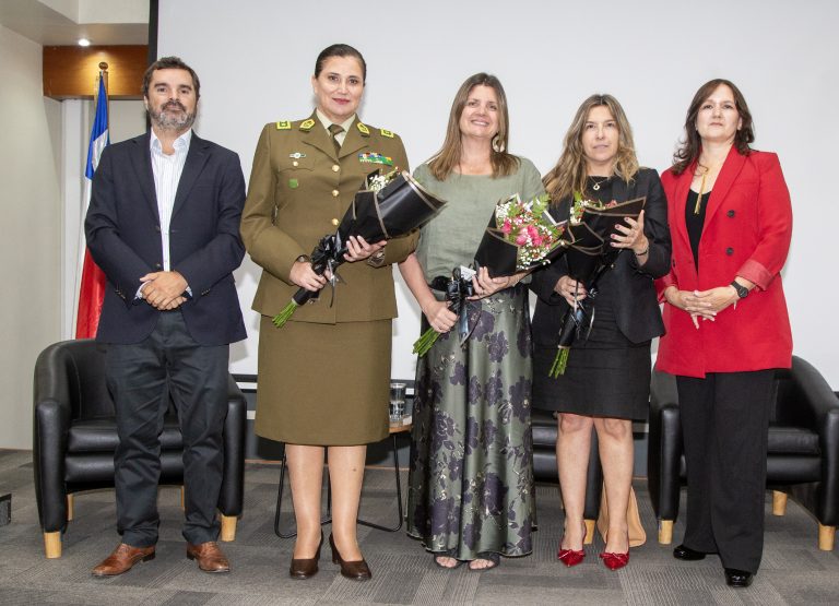 En Ciclo 8M de UDLA abogadas comparten su experiencia como líderes en su ejercicio profesional