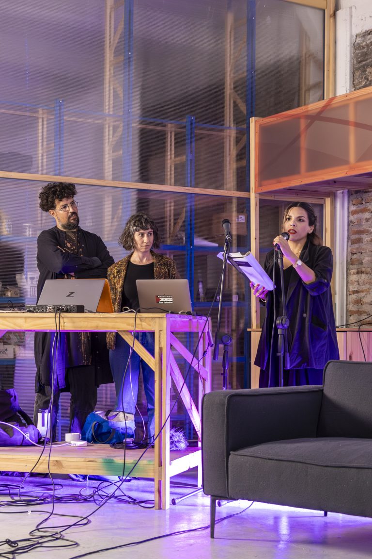 Simposio del segundo Festival de Arquitectura y Escucha se realiza en el Espacio Galpón UDLA