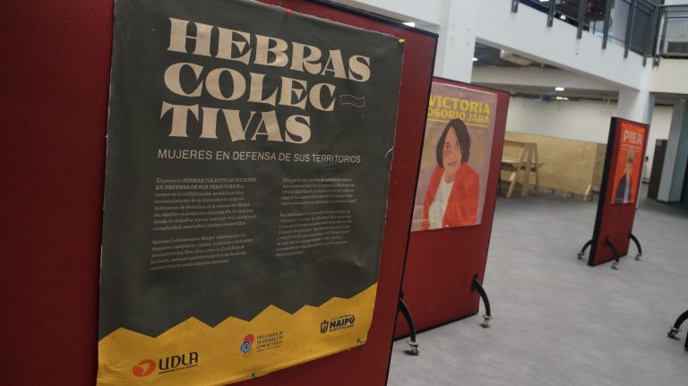 Exposición Hebras Colectivas refleja la  memoria y resistencia a través de la voz de las mujeres