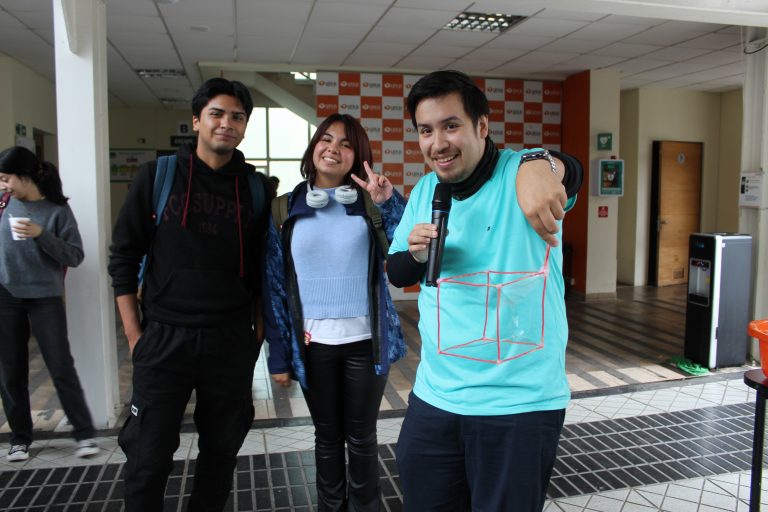 Estudiantes de Sede Viña del Mar participan en desafíos y concursos en el Día Internacional de las Matemáticas