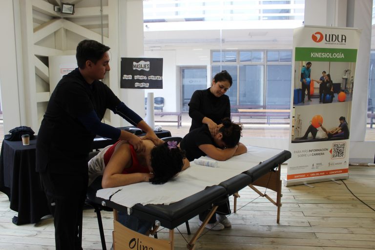 Carrera de Kinesiología promueve el bienestar femenino en jornada “Mujeres en movimiento”