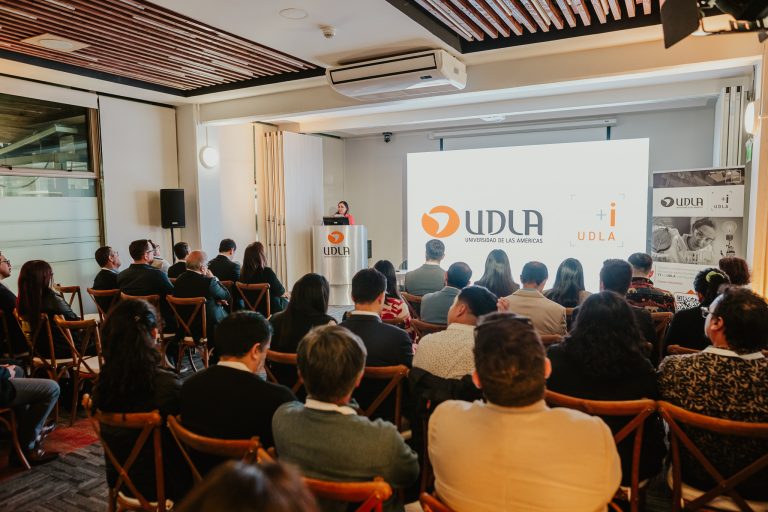 Lanzamiento de proyecto INES UDLA+i convoca alta participación del ecosistema de investigación, desarrollo e innovación en Concepción