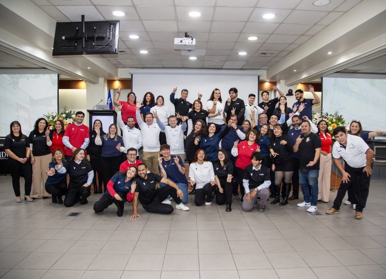 Universidad de Las Américas reconoce a estudiantes destacados de Sede Santiago