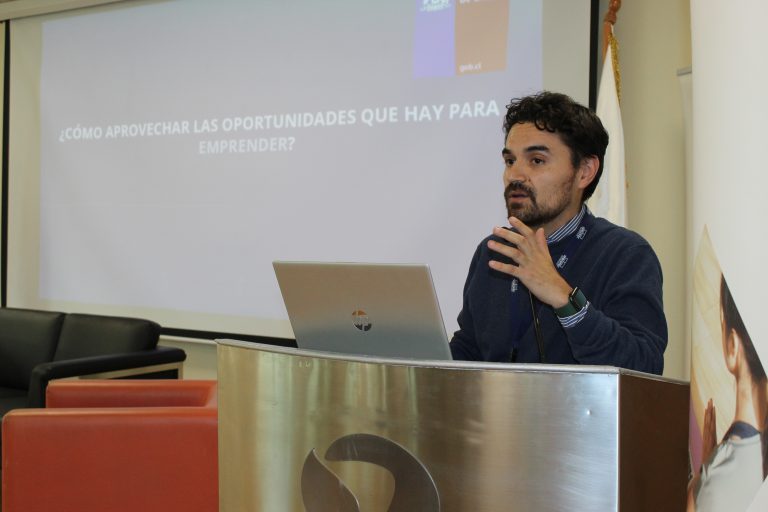 DAE conmemoró el Día del Emprendimiento con jornada orientada a estudiantes de Sede Viña del Mar