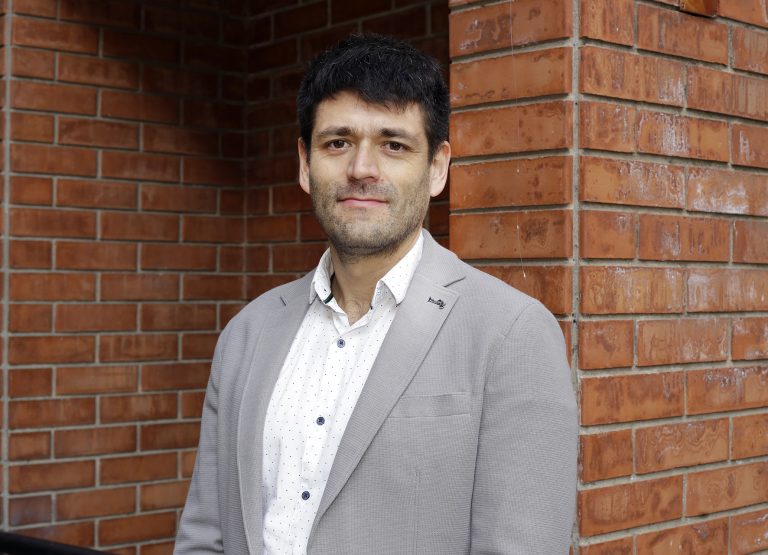 Investigador UDLA publica artículo sobre detección de discursos de odio durante el plebiscito constitucional chileno