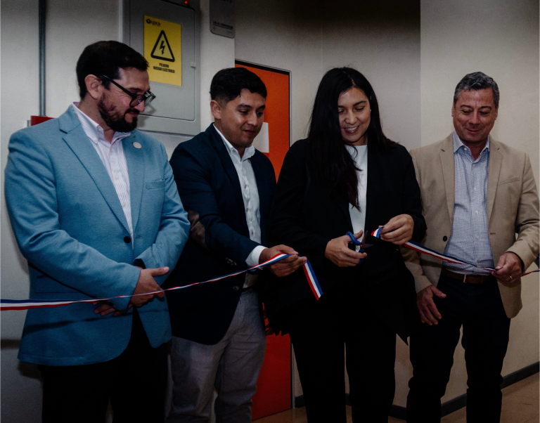 UDLA inaugura nuevos laboratorios de traducción e interpretación en sus campus de Santiago y Concepción