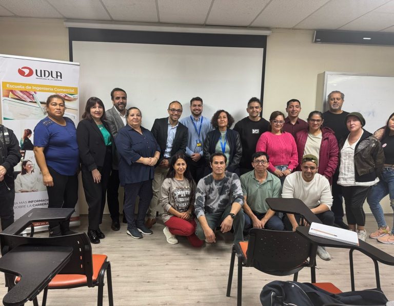 Escuela de Ingeniería Comercial de UDLA promueve la educación financiera comunitaria con talleres prácticos
