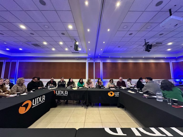 FEDU analiza la formación práctica junto a destacados académicos de influencia internacional