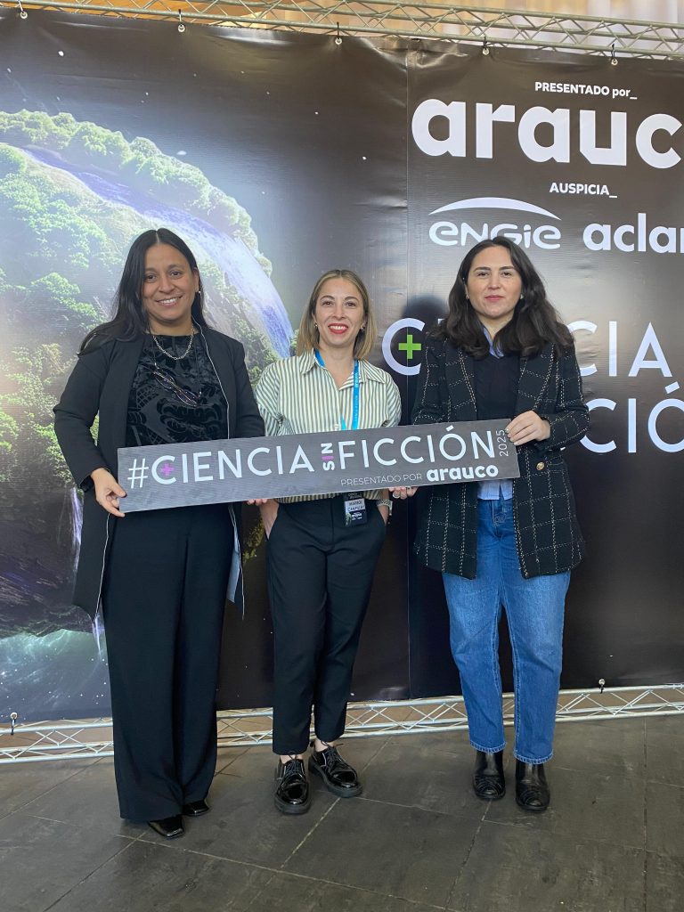 Investigadoras UDLA participan en el festival de divulgación científica más grande de Chile