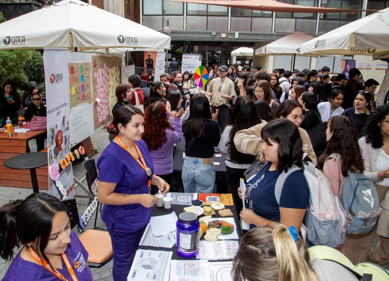 UDLA celebra Feria de Bienestar Estudiantil y Autocuidado 2025