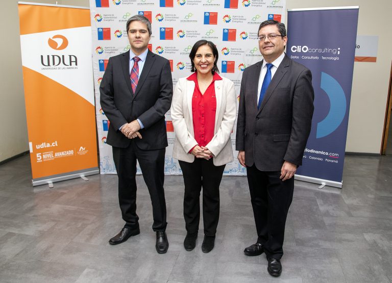 UDLA es sede del lanzamiento de OrientaH2, plataforma clave para impulsar el ecosistema del hidrógeno verde en Chile