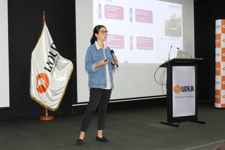 Seminario aborda buenas prácticas en psicología organizacional para el desarrollo de personas