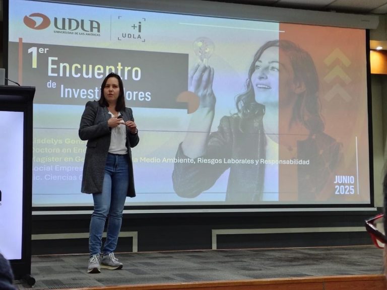 Primera jornada de encuentro de investigadores de la Facultad de Ingeniería y Negocios fortalece vínculos y colaboración interdisciplinaria