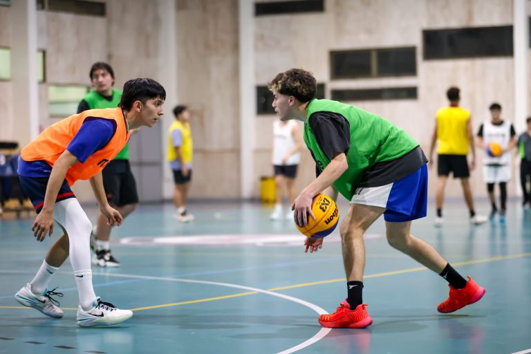 Torneo interno de Básquetbol 3×3 reúne a estudiantes de distintas carreras en una jornada recreativa y deportiva