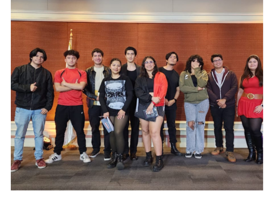 Estudiantes UDLA dan vida al “Rincón del Talento” en jornada de arte y comunidad