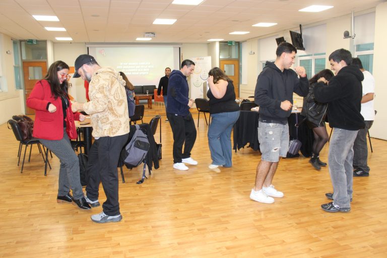 Escuela de Líderes de la DAE potencia habilidades de estudiantes del Campus Los Castaños