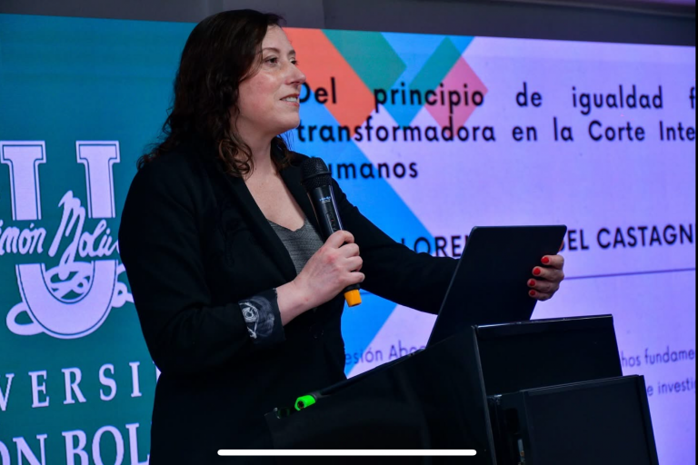 Académica de la Facultad de Derecho expone en la Semana Internacional de la Investigación en Colombia