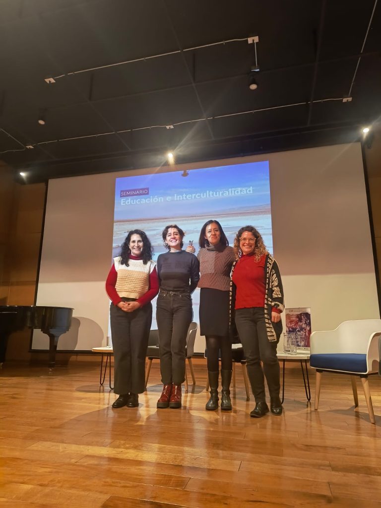 Académica de Trabajo Social participa en seminario sobre Educación e Interculturalidad