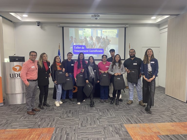 Sede Concepción reúne a egresados de distintas carreras para potenciar sus competencias laborales