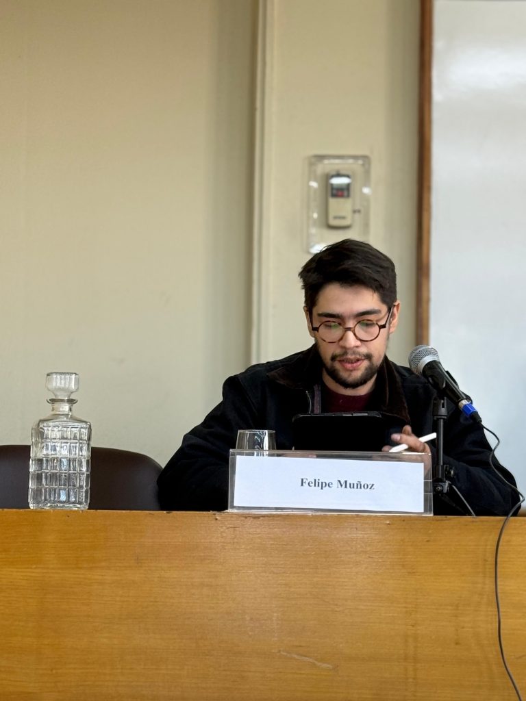 Académico de la Escuela de Animación de UDLA participa de coloquio sobre la instrumentalización de la fotografía digital