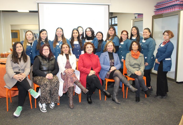 Estudiantes Sede Viña del Mar de UDLA son reconocidas por su desempeño en Evaluación Nacional Diagnóstica