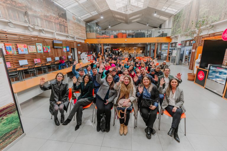Exposición “PUENTE” reúne talento inclusivo en Sede Concepción de Universidad de Las Américas