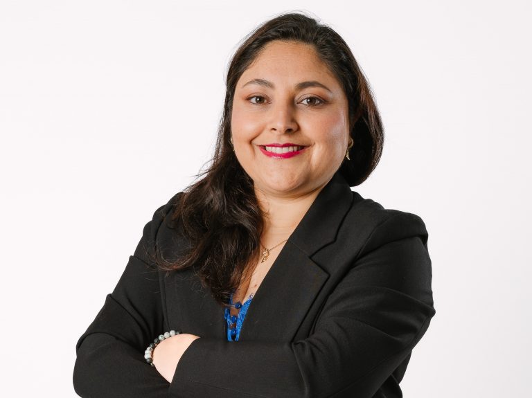 Investigadora de Sede Concepción expone sobre el rol del acompañamiento académico en la formación investigativa en Congreso Internacional