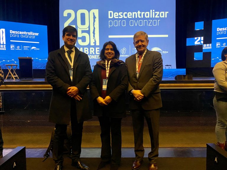 Sede Concepción participa en la Cumbre de las Regiones 2025