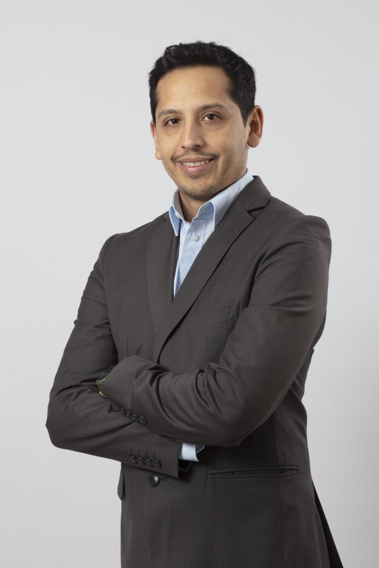 Académico de UDLA obtiene segundo lugar en Encuentro Latinoamericano de Fisioterapia y Kinesiología