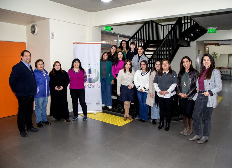 Escuela de Trabajo Social UDLA realiza encuentro de egresados, empleadores y asociaciones gremiales