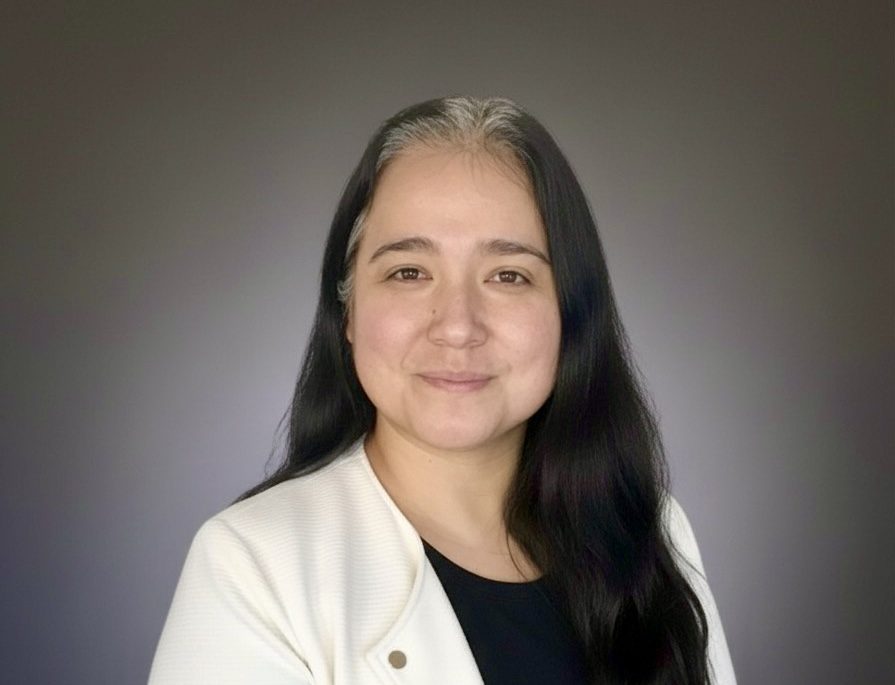 Ponencia de UDLA en CIINATIC 2025 acerca del impacto de la inteligencia artificial en la formación universitaria.