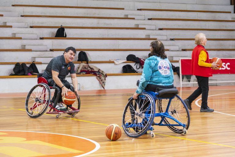Escuela de Terapia Ocupacional UDLA realiza encuentro sobre deporte y actividad física adaptada en la Región del Biobío
