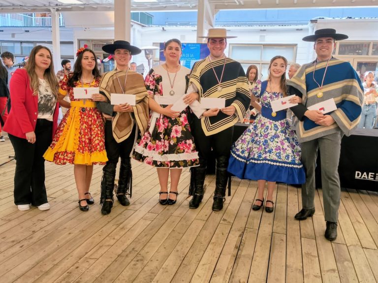 Tradiciones, cultura y entretención marcaron la celebración del Día de la Chilenidad en UDLA