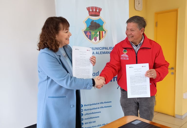 Convenio consolida trabajo conjunto entre UDLA y Municipalidad de Villa Alemana para fortalecer proyectos comunitarios