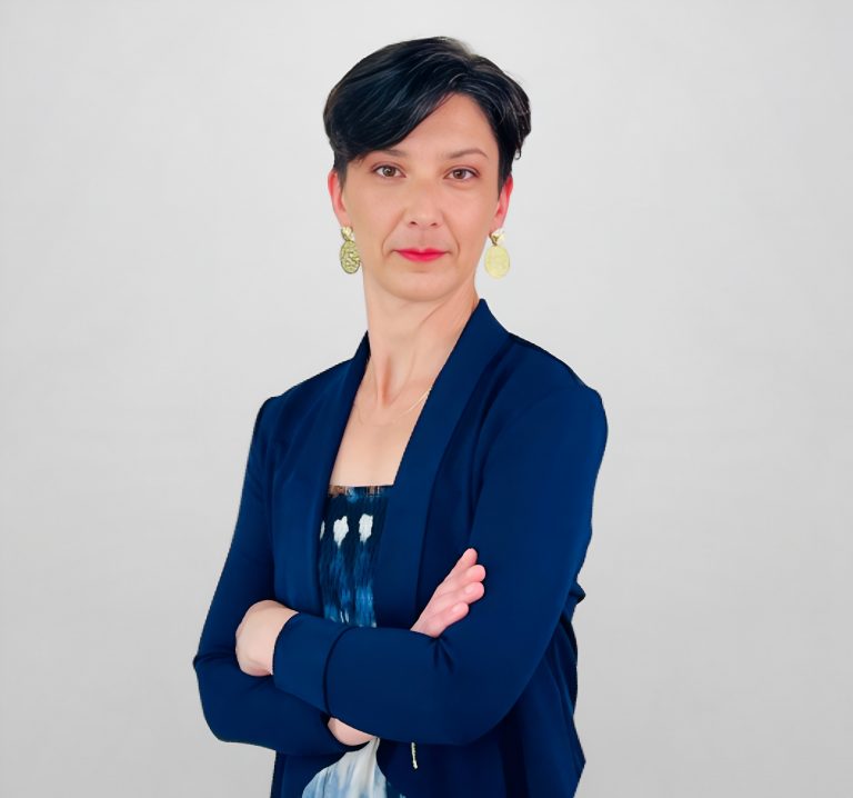 Académica UDLA participará en Programa de Liderazgo en Ciencia y Género del Ministerio de CTCI