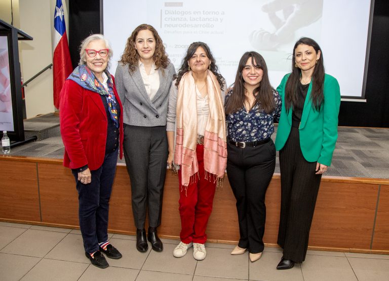 UDLA realiza jornada interdisciplinaria sobre crianza, lactancia y neurodesarrollo