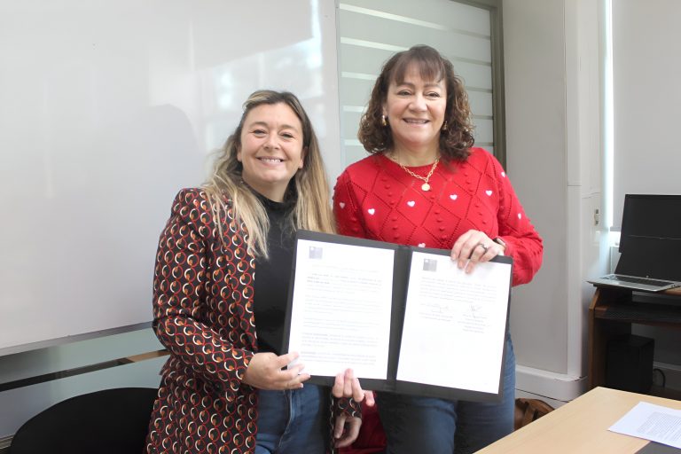 Camino hacia el Sello Iguala Conciliación: UDLA Sede Viña del Mar firma compromiso con SernamEG