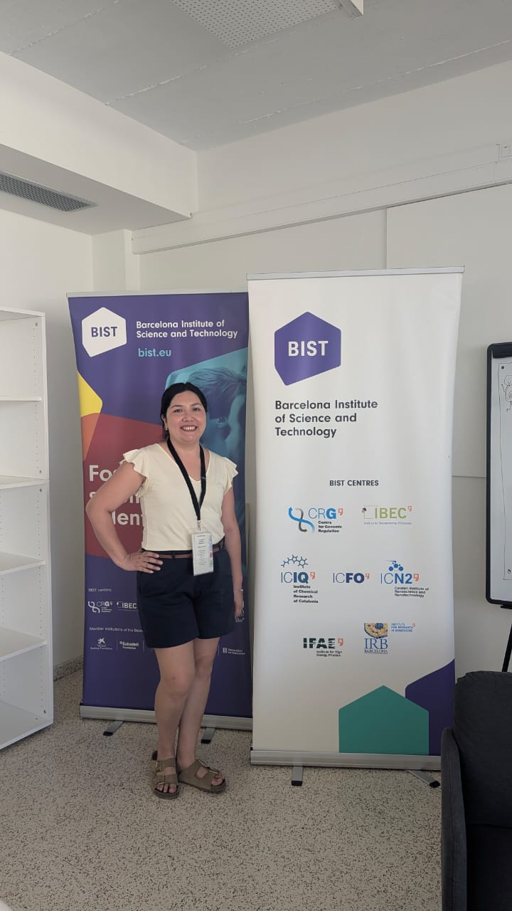 Académica UDLA fortalece la cooperación internacional en investigación sobre trayectorias educativas en Barcelona