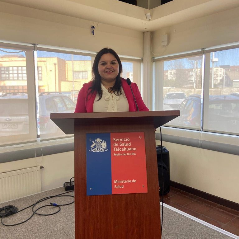 Macarena Mancilla UDLA Egresada Destacada de Pedagogía en Educación Diferencial: «El libro UDLA fue un tremendo aporte a mi profesión»