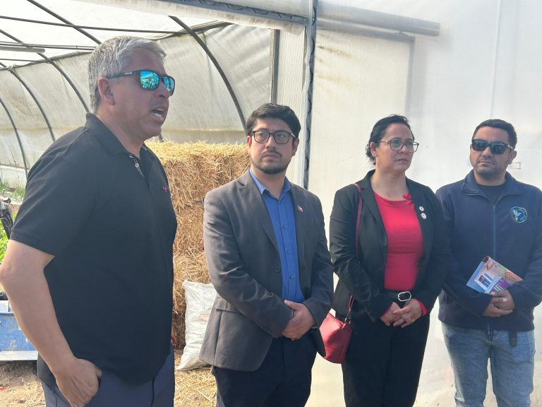 UDLA participa en Feria de Prevención del Suicidio y Educación Sexual en Melipilla