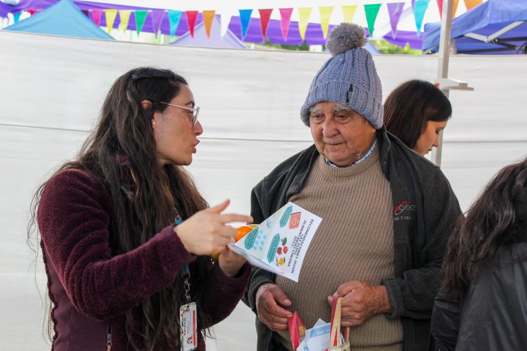 UDLA participa en Feria de Servicios para Personas Mayores de Maipú