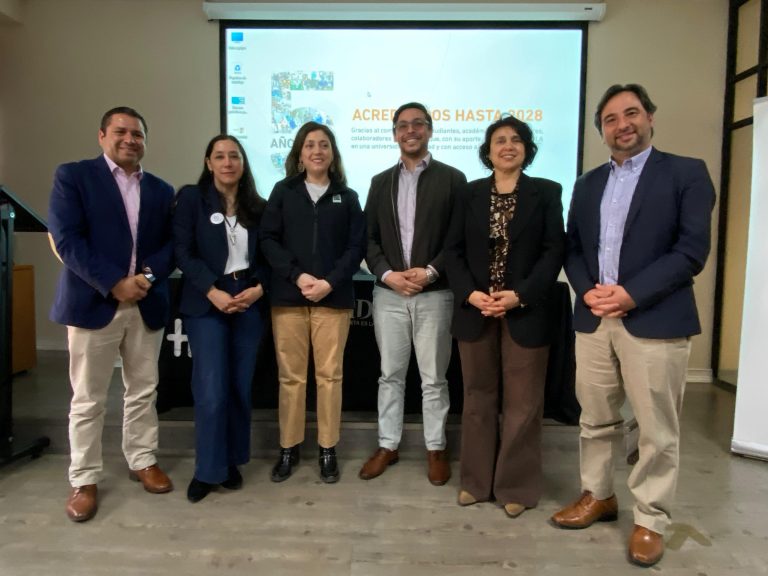 Sede Concepción de UDLA realiza seminario sobre cuidado y acompañamiento integral a personas mayores