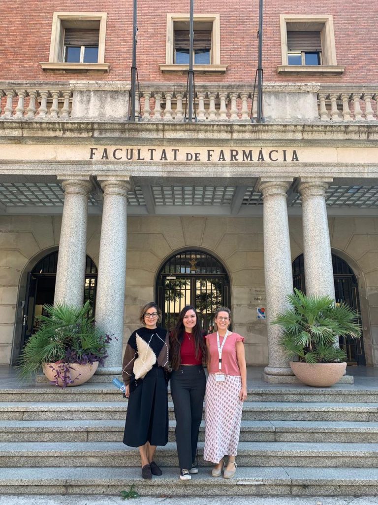 Investigadora UDLA realiza pasantía internacional en España