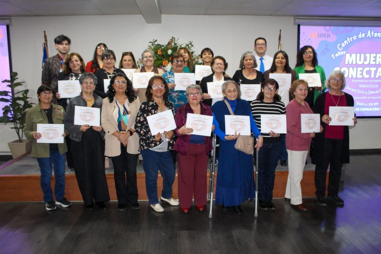 Campus La Florida cierra nueva versión del proyecto Mujeres Conectadas