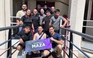 Estudiantes de Educación Física UDLA en intercambio académico en Argentina participando en talleres deportivos en UMaza