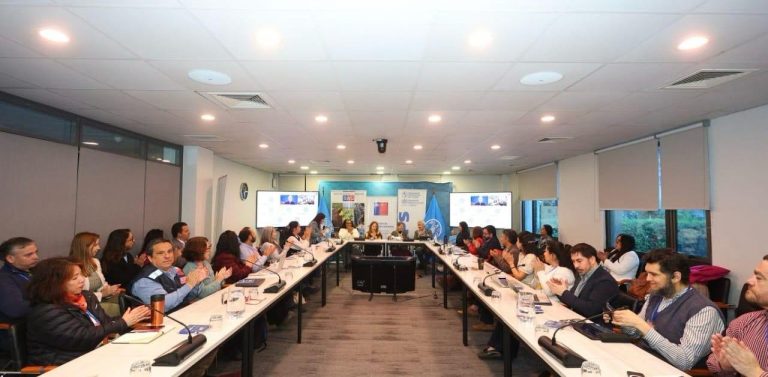 Marcela Fresno representa a UDLA en taller interinstitucional sobre enfoque Una Salud
