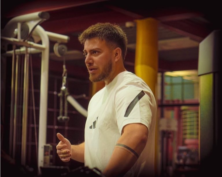 Matías Covarrubias, profesor de Educación Física: “En UDLA aprendí a valorar la empatía, la responsabilidad y el trabajo en equipo como pilares fundamentales de la enseñanza”